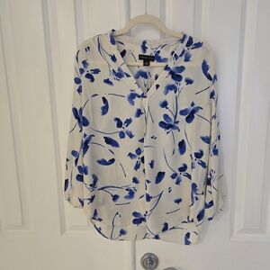 Adrienne Vittadini Blue Floral Blouse